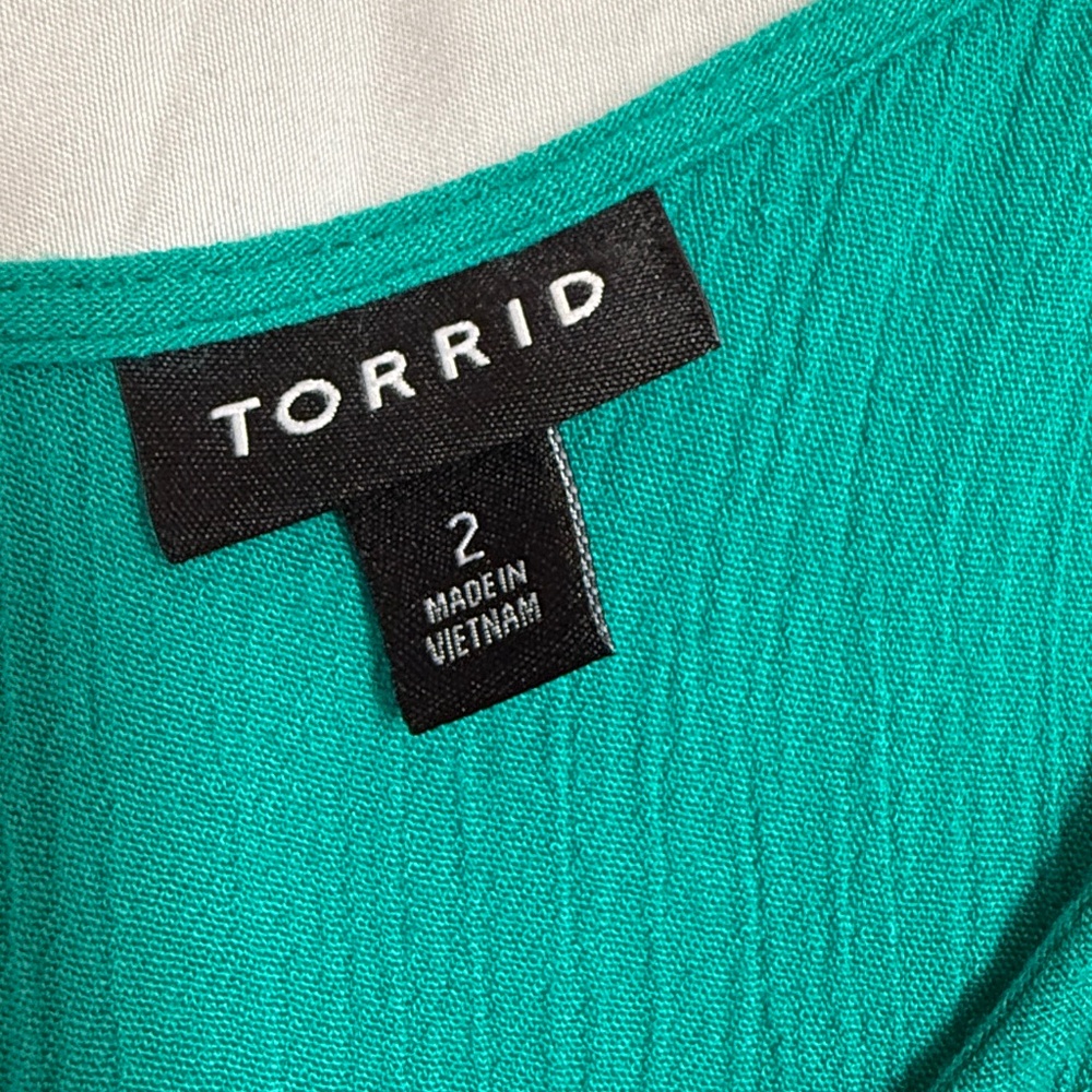 Green Torrid Flowy Tank w/ Lime Green Embroidered Floral Detail - Picture 3 of 4